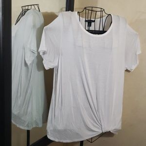 ⭕$3 BUNDLED ⭕Bailey white top sz-L